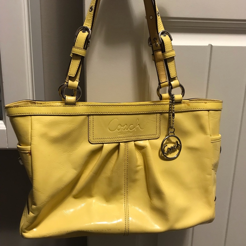 Coach, patent leather tote 💛